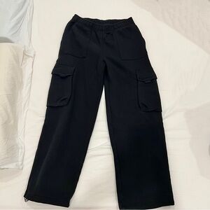 BNWOT TNA cozy sweat fleece mega cargo sweatpants